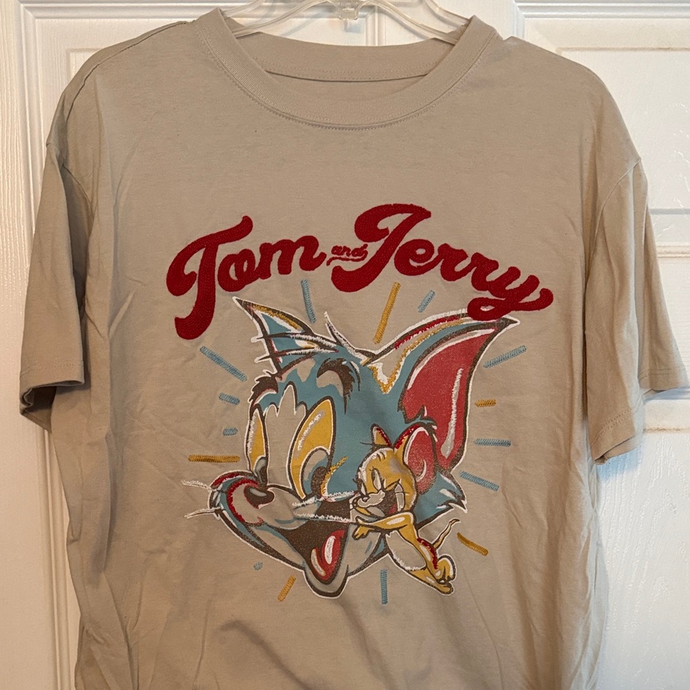 Freeze Light Gray Tom and Jerry Tee